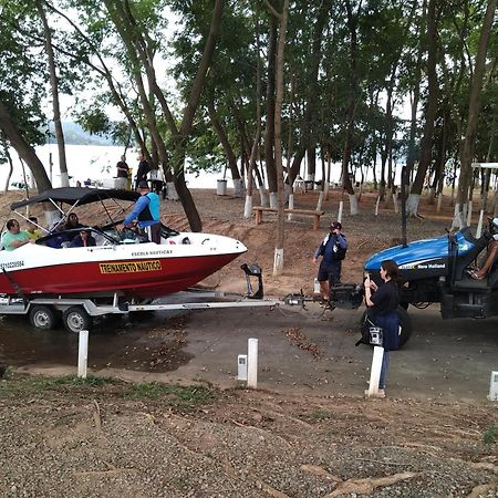 Apartamento Do Lago, Com Churrasqueira Privativa , Cozinha , Internet Banda Larga, Rampa Barco E Jet, Pesqueiro - B101 Калдас-Новас Экстерьер фото