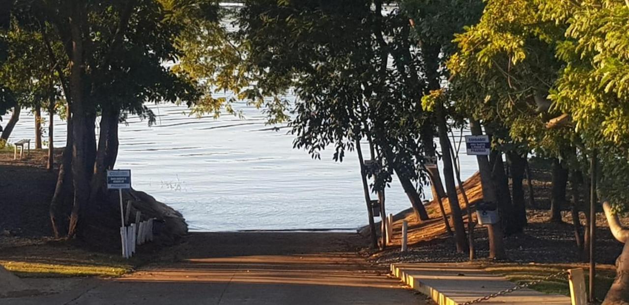 Apartamento Do Lago, Com Churrasqueira Privativa , Cozinha , Internet Banda Larga, Rampa Barco E Jet, Pesqueiro - B101 Калдас-Новас Экстерьер фото