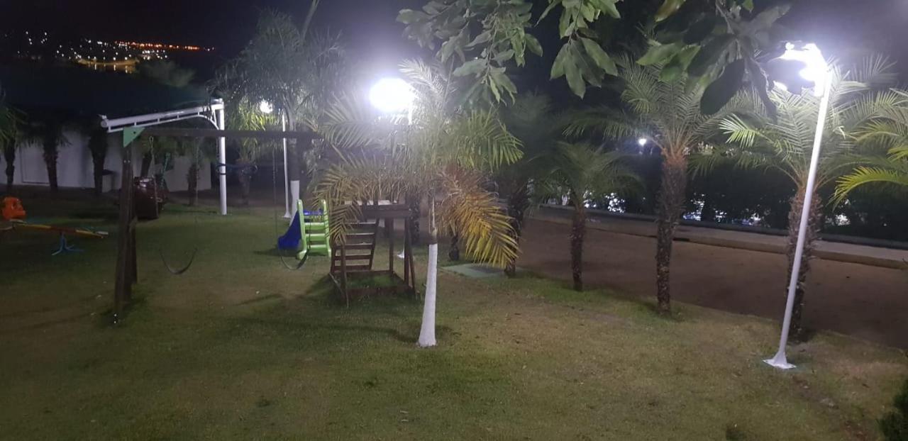 Apartamento Do Lago, Com Churrasqueira Privativa , Cozinha , Internet Banda Larga, Rampa Barco E Jet, Pesqueiro - B101 Калдас-Новас Экстерьер фото