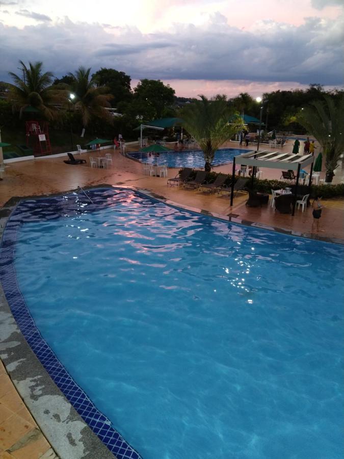 Apartamento Do Lago, Com Churrasqueira Privativa , Cozinha , Internet Banda Larga, Rampa Barco E Jet, Pesqueiro - B101 Калдас-Новас Экстерьер фото