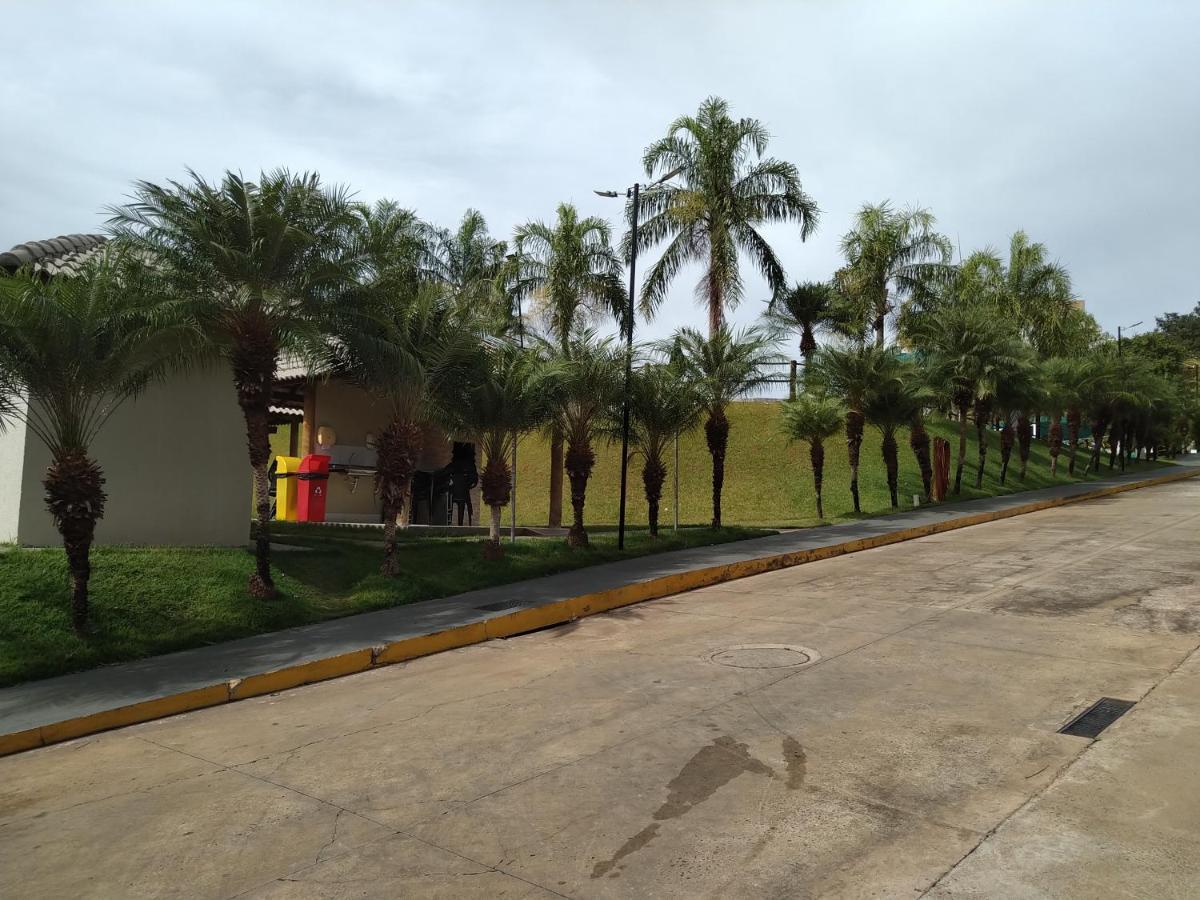 Apartamento Do Lago, Com Churrasqueira Privativa , Cozinha , Internet Banda Larga, Rampa Barco E Jet, Pesqueiro - B101 Калдас-Новас Экстерьер фото